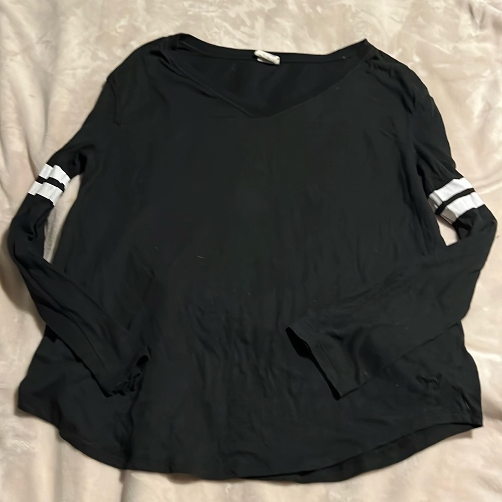 PINK long sleeve v neck tee